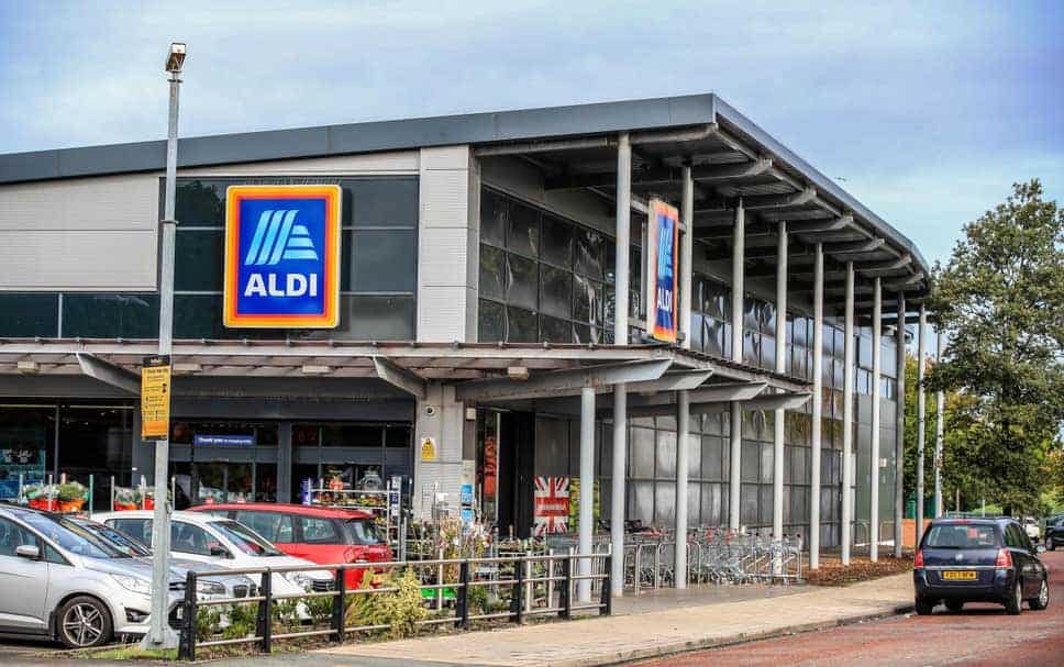 Aldi takes traffic light solution to stores