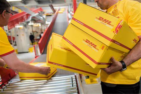 Debenhams re-contracts with DHL