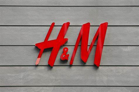 H&M UK profits tumble