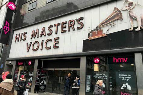 HMV threatens store closures