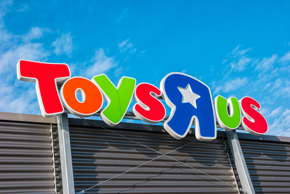 Toys R Us collapse due to its failure to compete with Smyths more than Amazon
