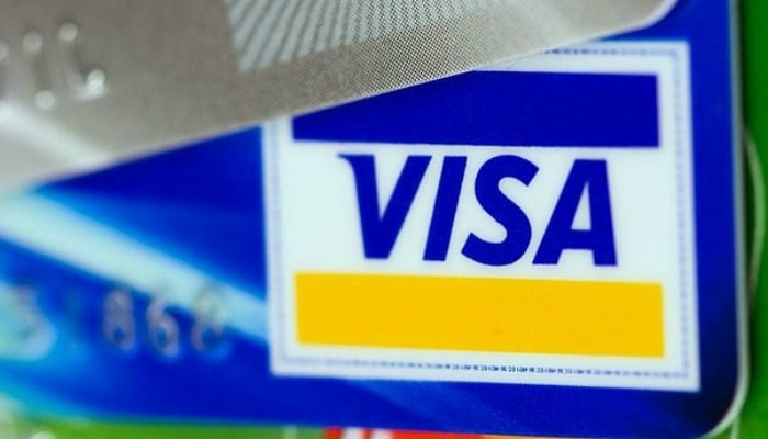 Amazon backtracks, will accept UK Visa credit cards