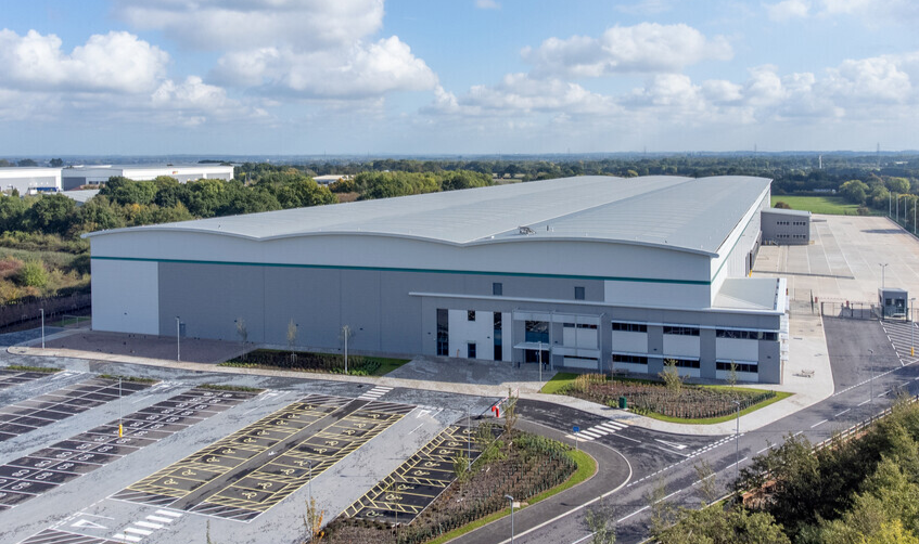 CIRRO Fulfillment opens new 33,000 sqm facility Lichfield facility