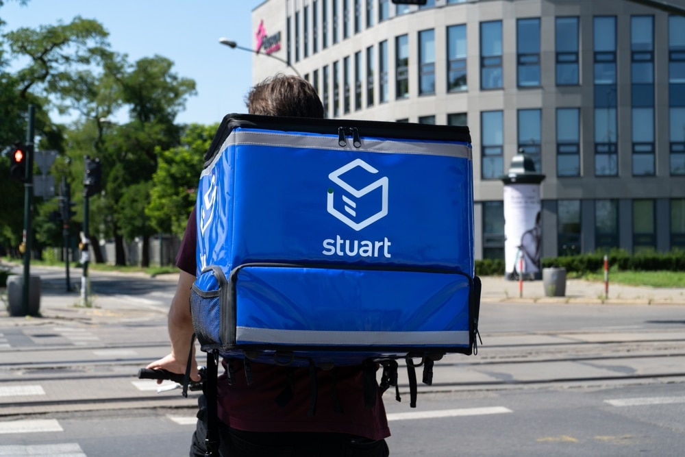 Stuart and Orkestro connect couriers with commerce