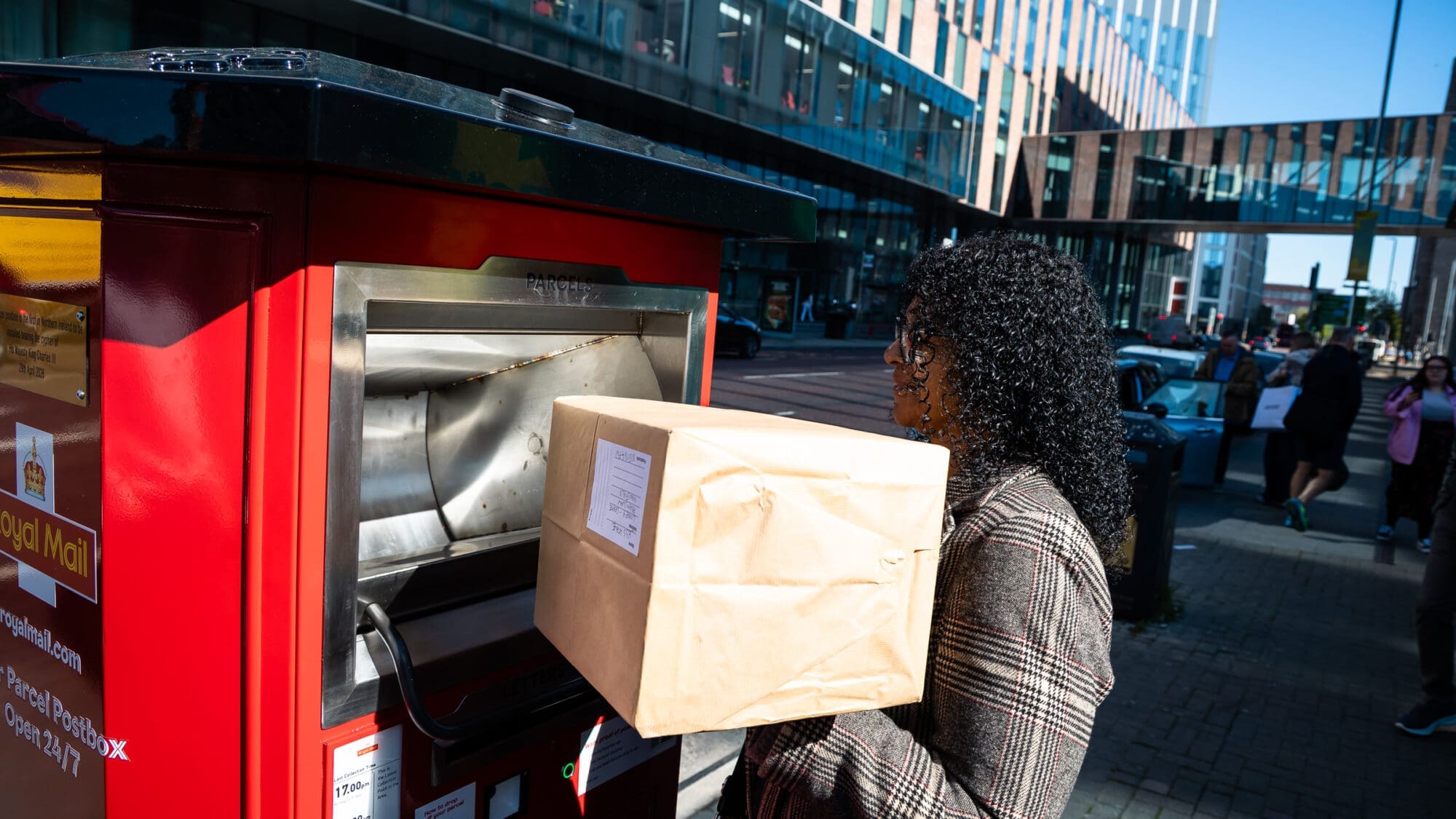 Royal Mail launches parcel postboxes for medium-sized parcels